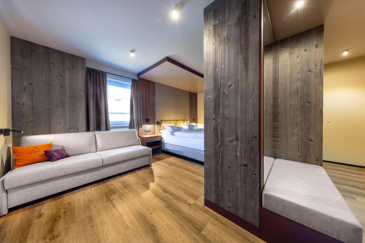 Hotel People's 3*