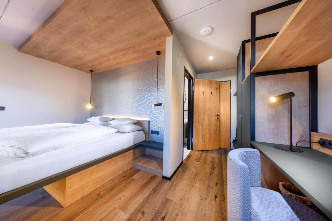 Hotel People's 3*